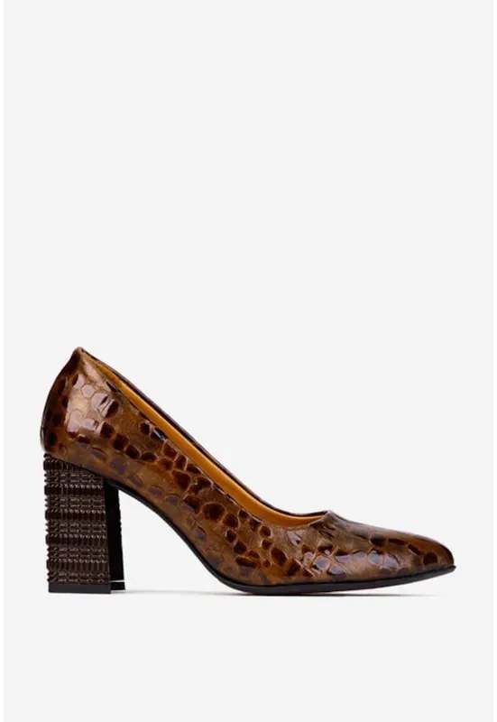 Pantofi dama din piele maro cu model si toc deosebit