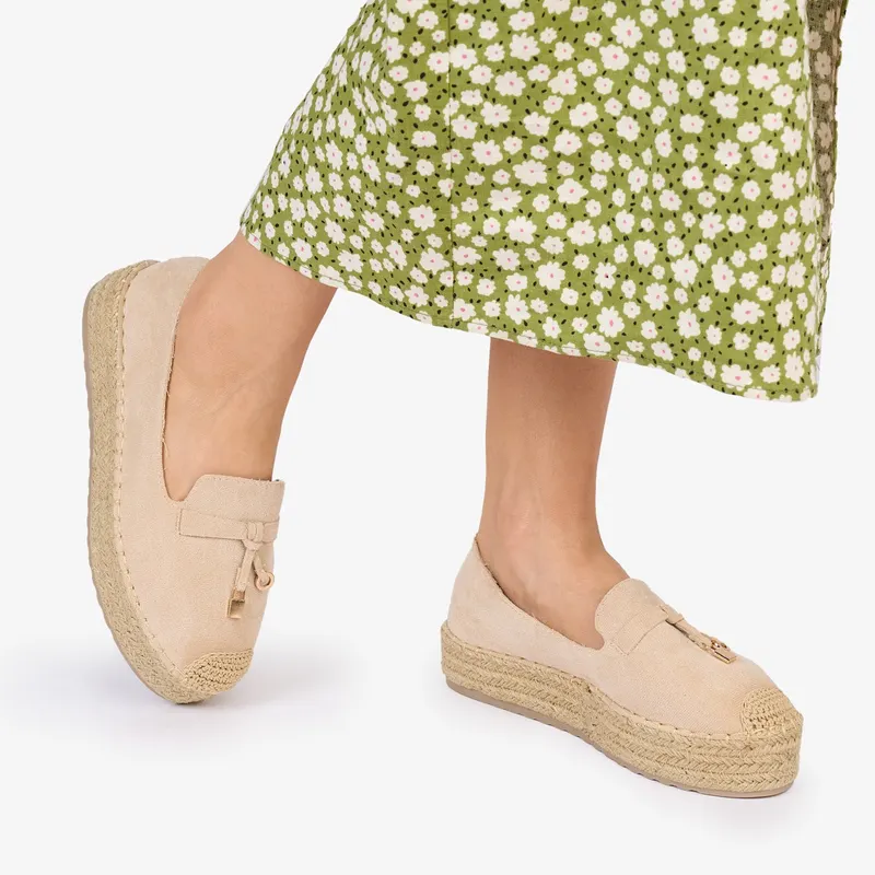 MOCASINI dama Piele ECOLOGICA INTOARSA CU DETALIU AURIU CRL1026 CU ELASTIC Culoare: BEJ