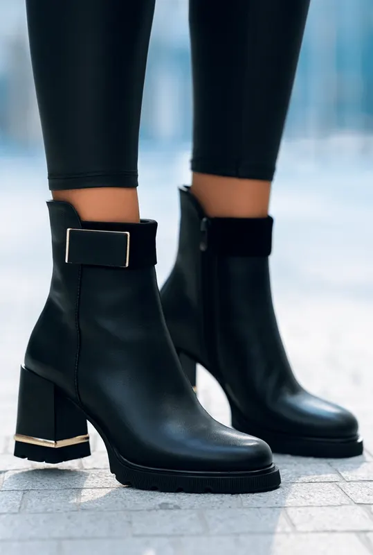 Botine cu Toc din Piele Negre cu Accesoriu - KONA