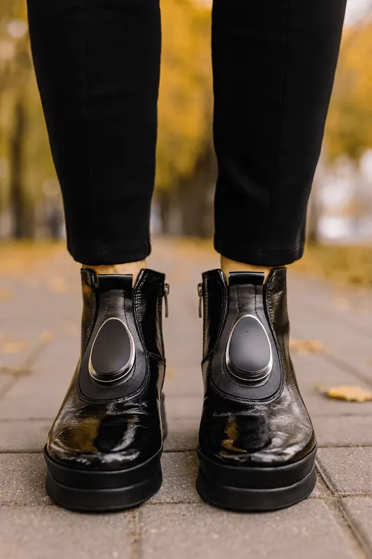 Ghete Casual din Piele Lac Negre cu Accesoriu - WERSA