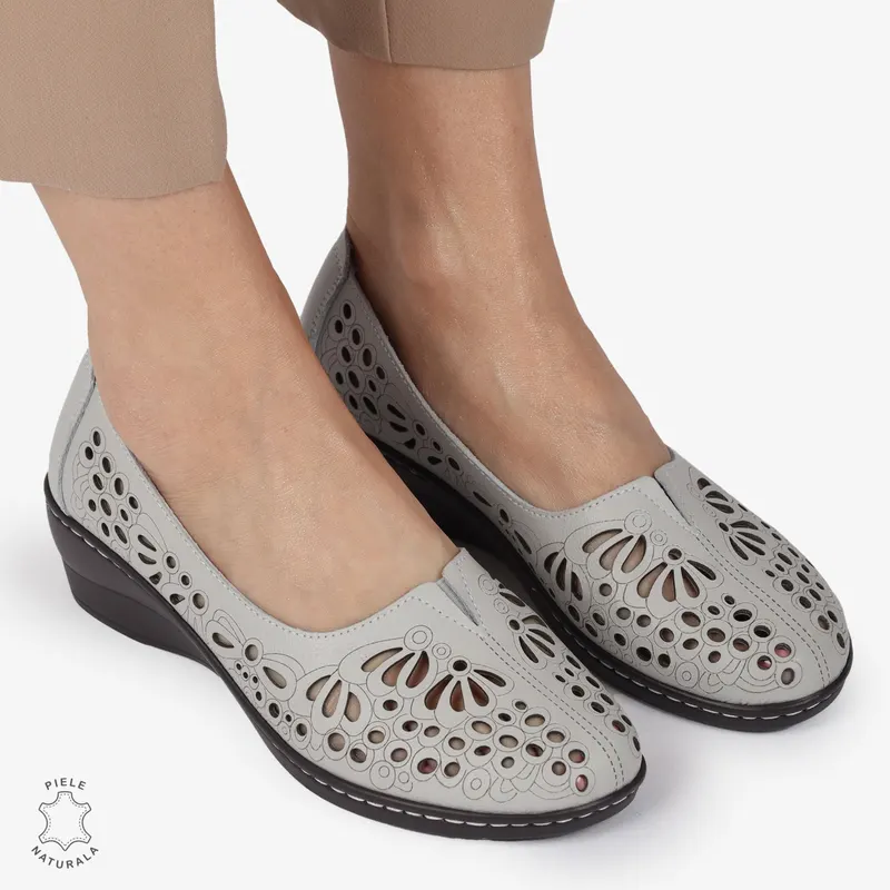 BALERINI dama din Piele naturala PERFORATA SLIP-ON CU TOC MIC CRL1362 GRI