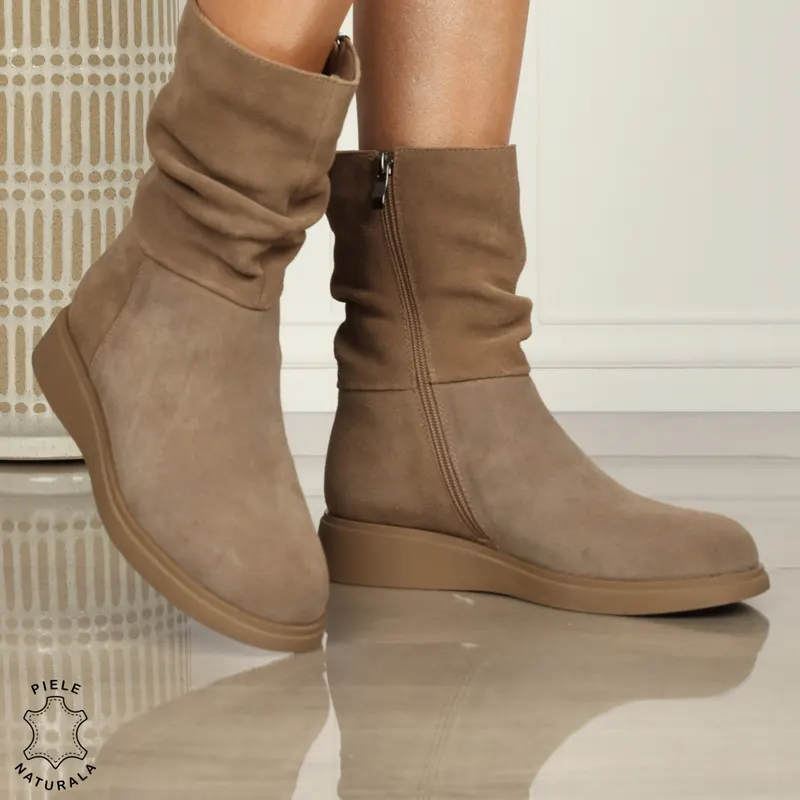 Cizme dama piele naturala intoarsa scurte cu talpa plata si Detaliu Lateral CRL1256 Khaki