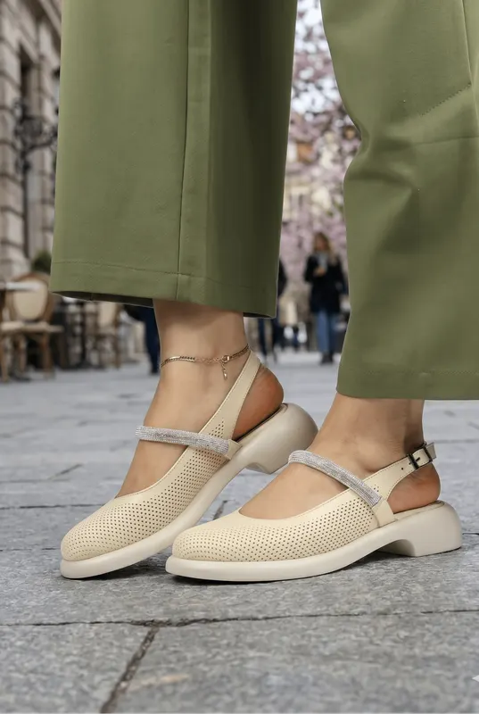Pantofi Decupati din Piele Bej cu Bareta - ZENY BEIGE