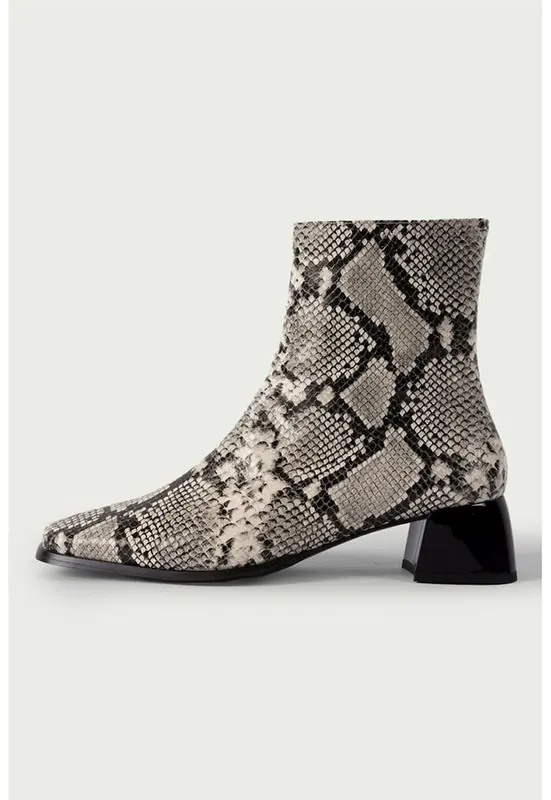 Botine din piele cu imprimeu piele de sarpe - Alb fildes/Negru