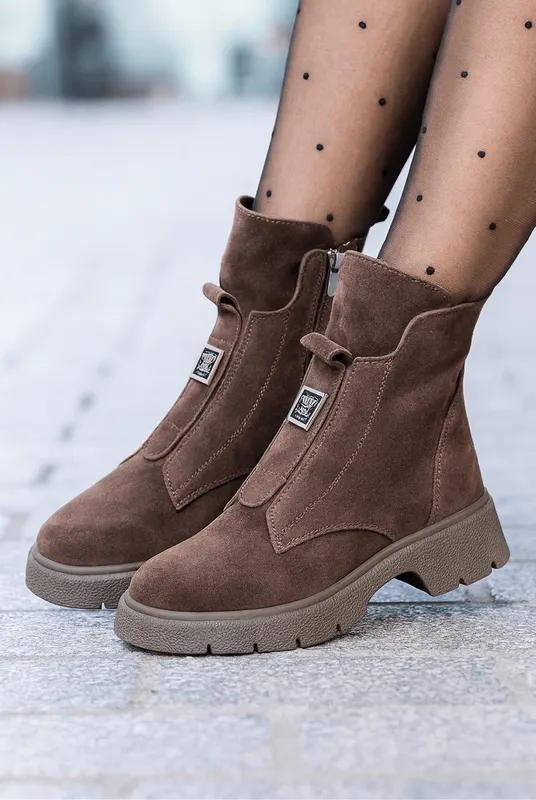 Gheata Casual Dama din Piele Intoarsa Maro cu Accesoriu - VEA