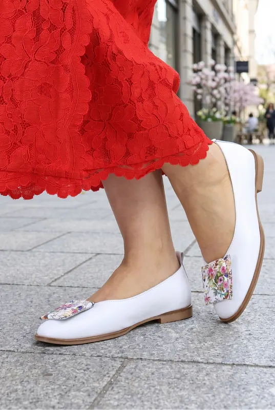 Balerini din Piele Albi cu Accesoriu - HERA FLORAL