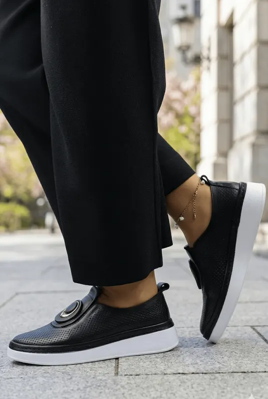 Pantofi Casual din Piele cu Accesoriu - LUMI BLACK