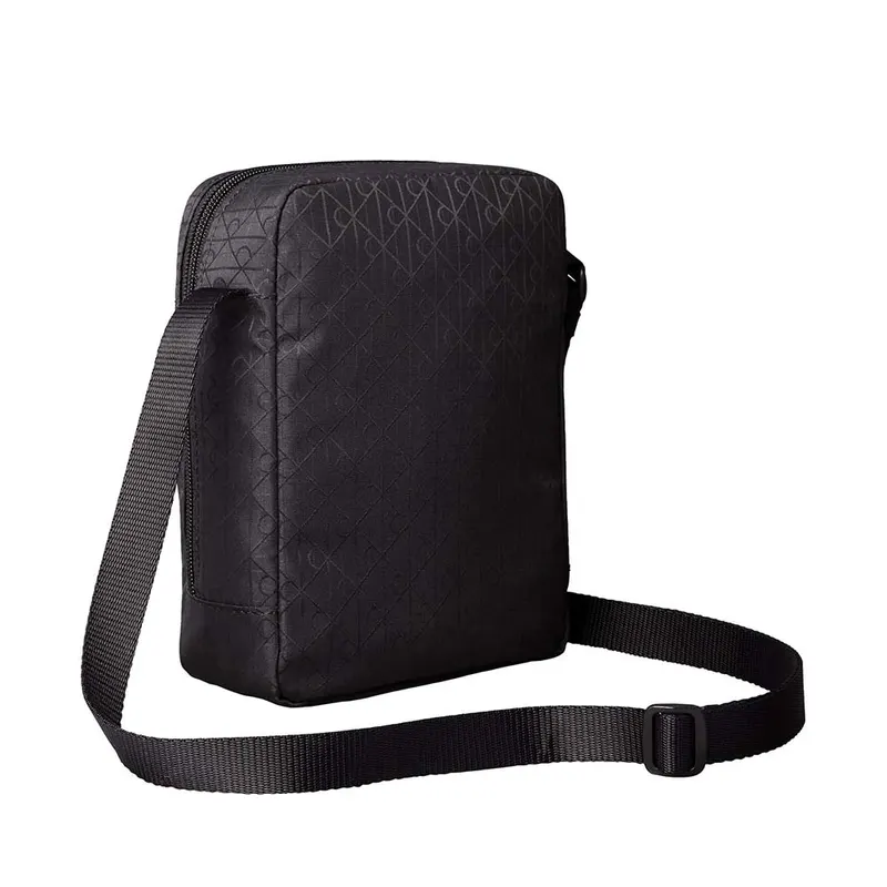 Geantă crossbody bărbați Calvin Klein neagră cu logo 3101BGEA3303N — imaginea 2
