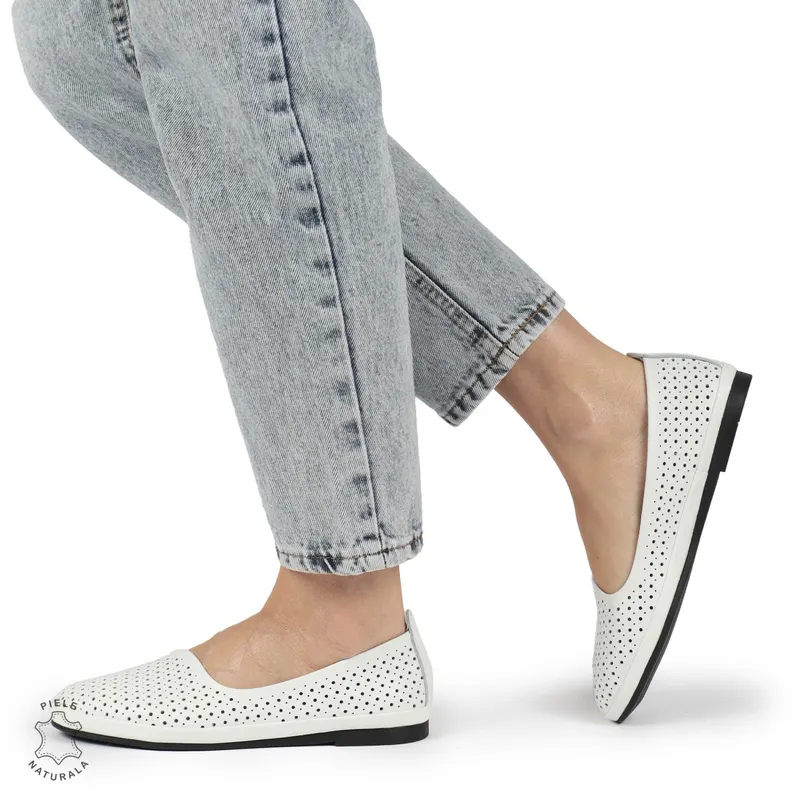 BALERINI dama din Piele naturala PERFORATA SLIP-ON CRL1358 ALB