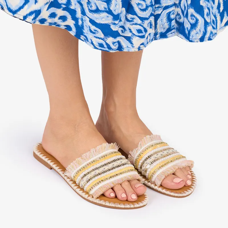 PAPUCI dama Piele ECOLOGICA CU strasuri stil Mexican CRL1013 Culoare: Bej