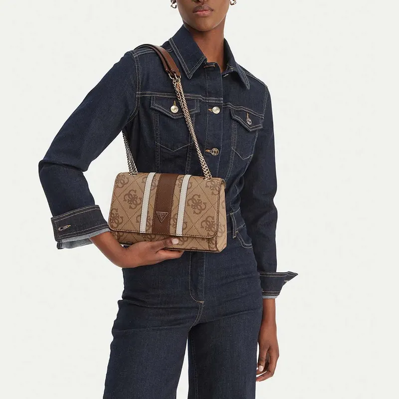Poșetă satchel femei Guess Noelle II bej cu logo 912POSSHWSS9672210BE — imaginea 2