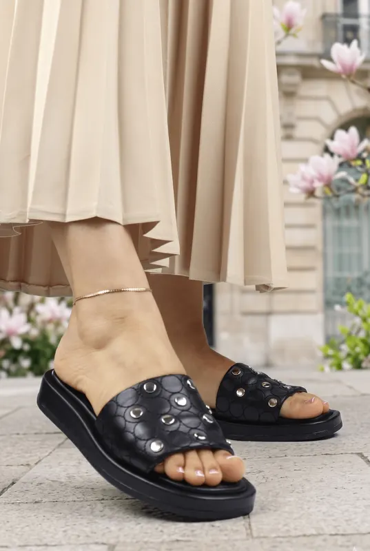 Papuci Dama din Piele Negri cu Accesorii - Tosca BLACK