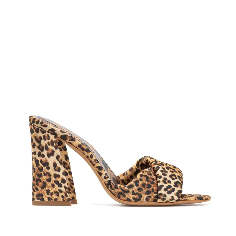 Saboti Ama Satin, Animal Print