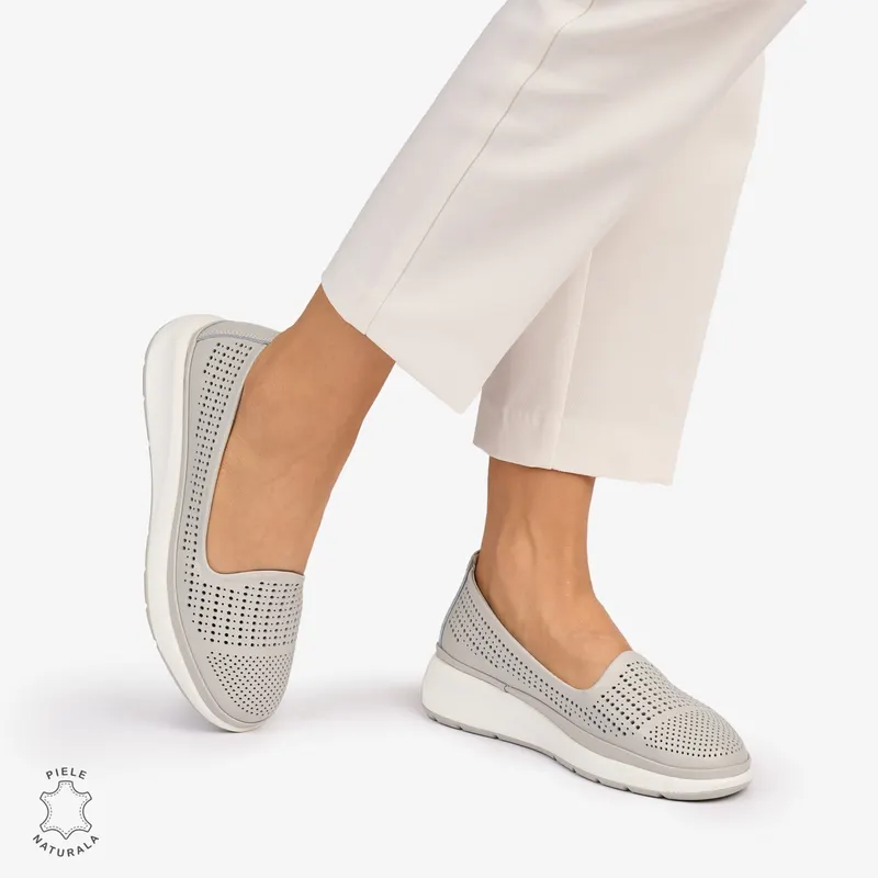 Balerini dama din Piele Naturala Perforata CRL1075 CULOARE: Gri