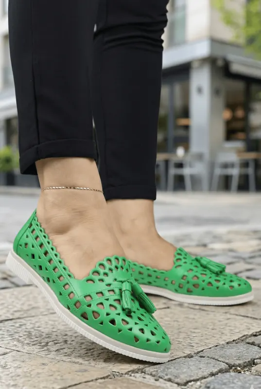 Balerini Perforati din Piele Verde cu Accesoriu - ZY GREEN