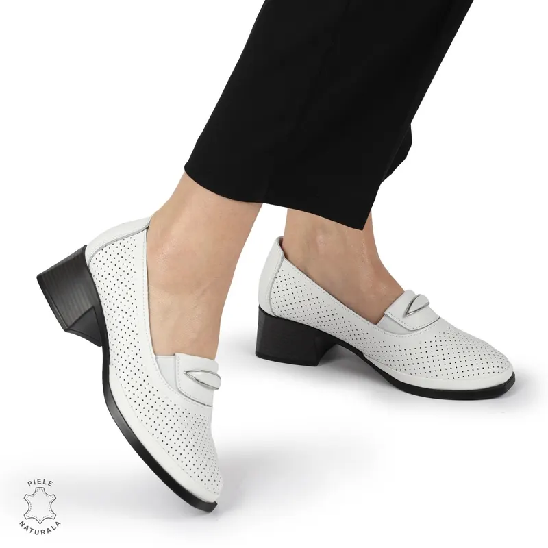 PANTOFI ELEGANTI DIN PIELE NATURALA CU TOC MIC CRL01383 ALB