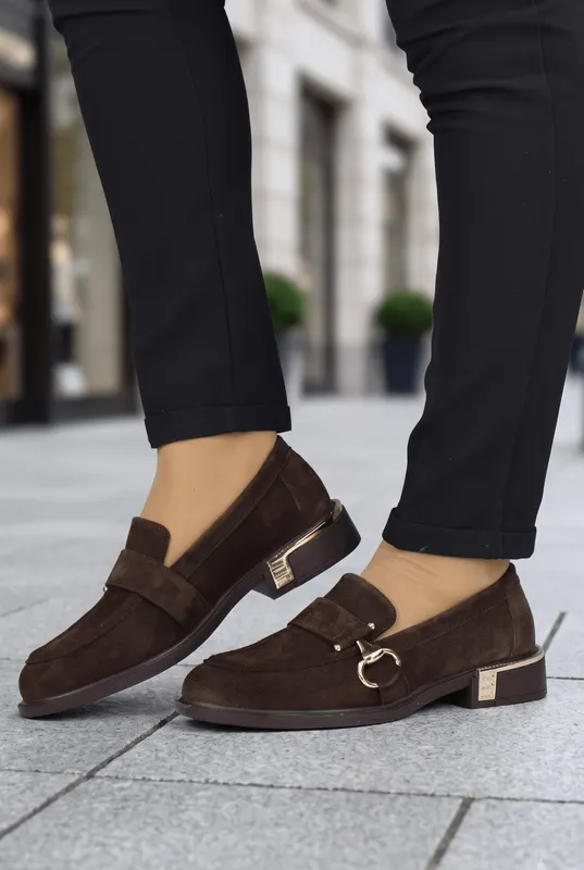 Mocasini din Piele Intoarsa Maro cu Accesoriu - MYRY BROWN