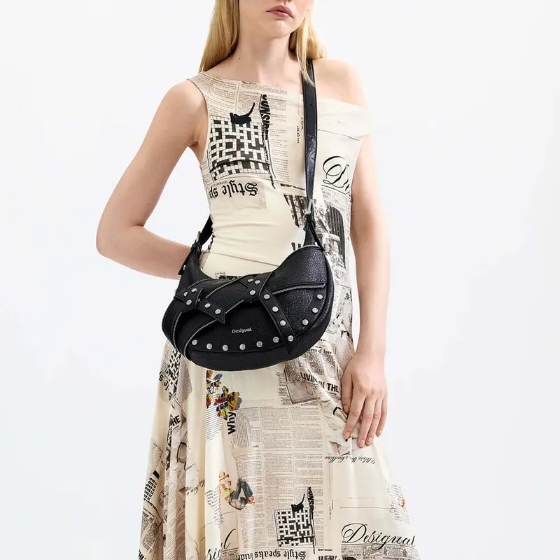 Poșetă hobo femei DESIGUAL neagră cu accesorii deco 2182POSSSAXP28N — imaginea 2