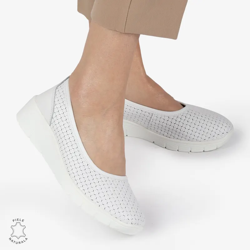 Balerini dama din Piele Naturala cu talpa groasa CRL01382 ALB