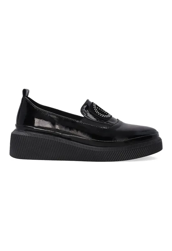 Pantofi tip loafer din piele lacuita
