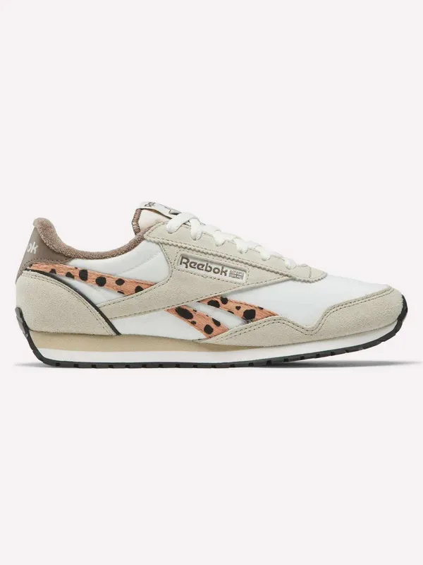 Incaltaminte Classic Az