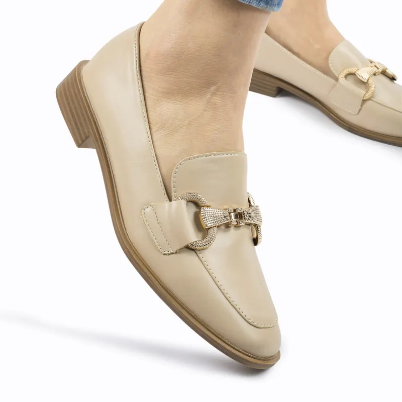 Mocasini DAMA din PIELE ECOLOGICA cu detaliu Auriu CRL0961 CULOARE: Bej