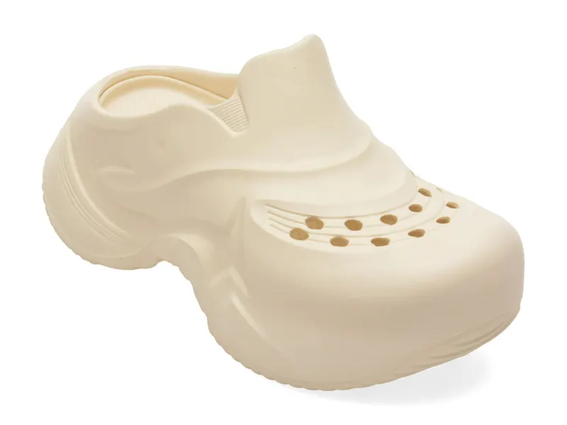 Papuci albi, E257, din pvc