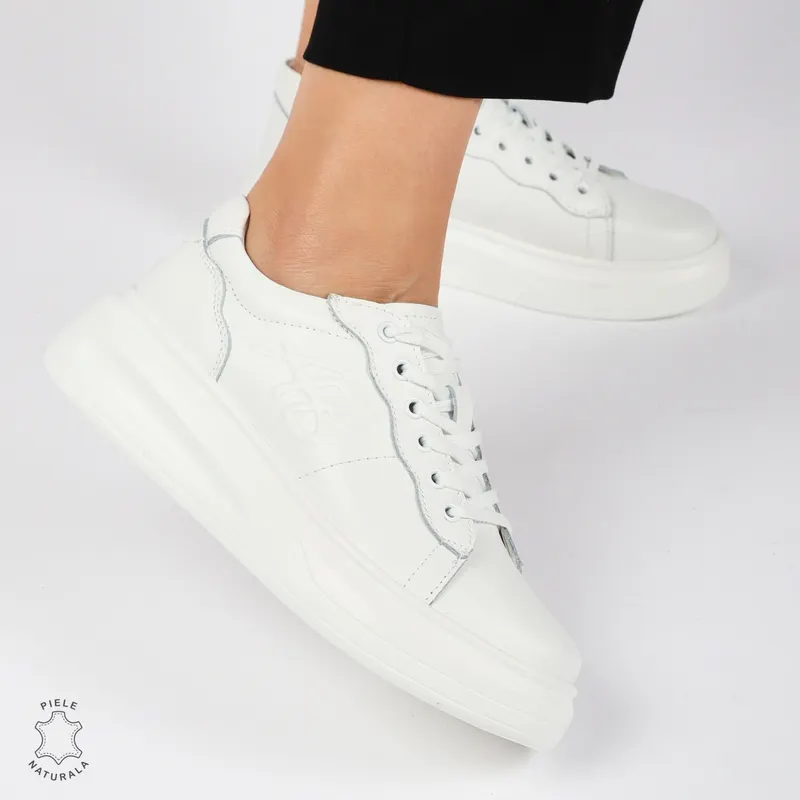 Pantofii casual piele naturala CU SIRET SI MODEL LATERAL CRL1440 ALB