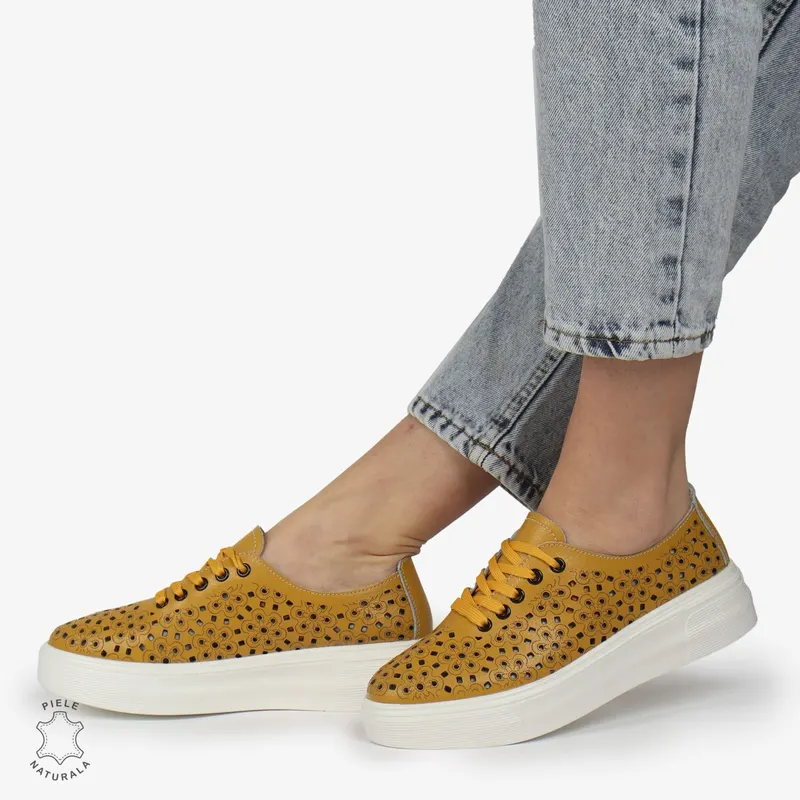 Pantofi Casual dama din Piele naturala PERFORATI USORI CU SIRET CRL1341 MUSTAR
