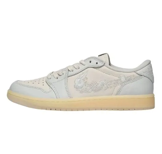 Pantofi Sport Air Jordan 1 Retro Low Og