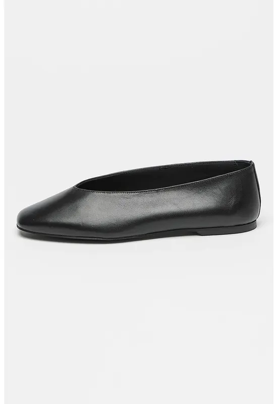Balerini din piele cu model uni si varf patrat - Negru