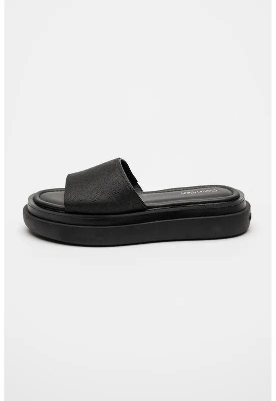 Papuci cu talpa flatform si model monograma - Negru
