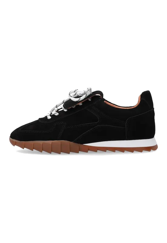 Pantofi din piele intoarsa