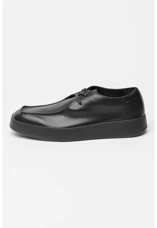 Pantofi uni din piele