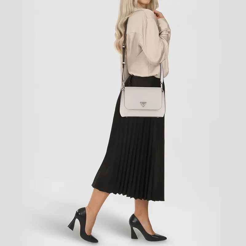 Poșetă crossbody femei Guess Meridian II ivory 911POSSHWBG6974200IV — imaginea 2