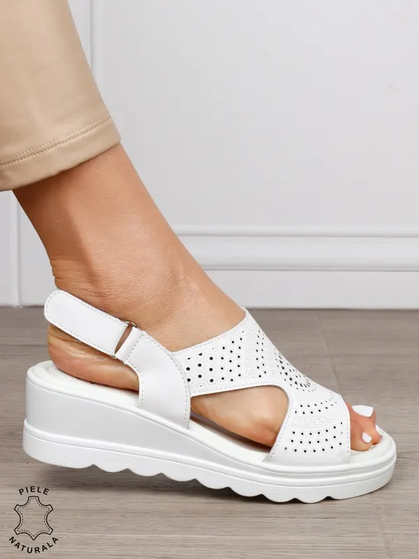 Sandale damă din piele naturală model casual cu barete simple CRL1663 ALB