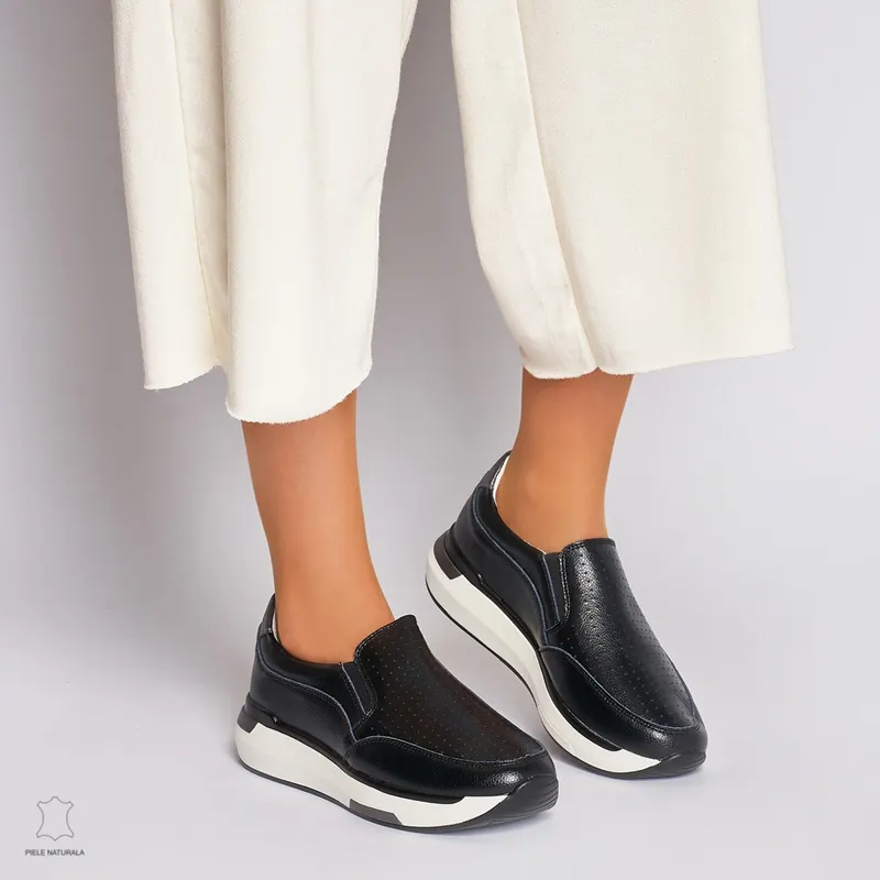 Pantofi casual de dama din piele naturala cu talpa platforma CRL0015 Negri