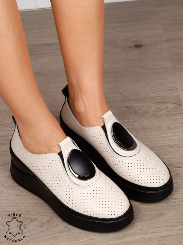 Pantofi damă din piele naturală model comod cu element decorativ frontal CRL1443 BEJ