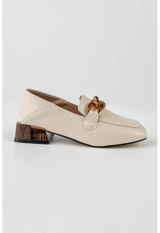 Pantofi loafer cu toc si lant decorativ - Auriu/Bej deschis