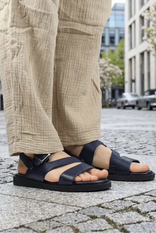 SANDALE BARBATI DIN PIELE NATURALA - QUAT BLU