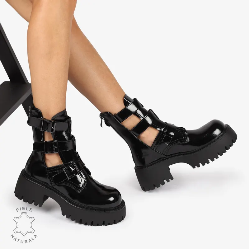GHETE DAMA PIELE NATURALA cu decupaje laterale și trei curele cu catarame metalice CRL1251 NEGRU
